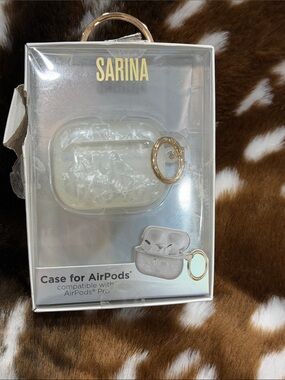 Sarina Pearl Clear AirPods Pro Case with Gold Ring